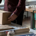 Wie ihr als Shop-Betreiber*innen mit Versandkosten punktet